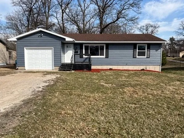 1108 S 3rd St, Effingham, IL 62401