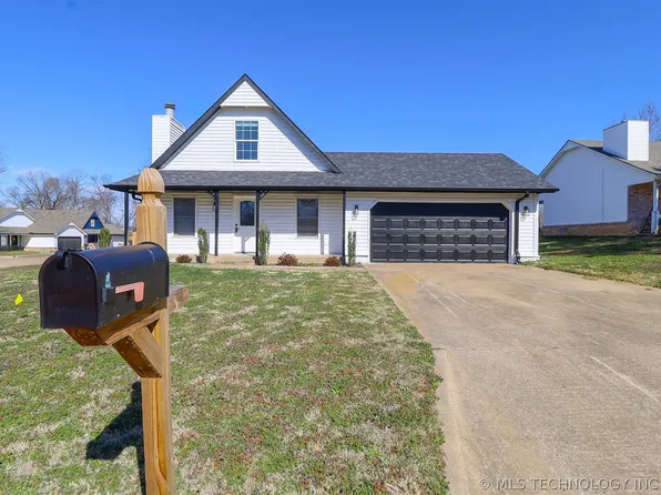 116 W 11th St, Claremore, OK 74017