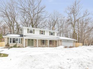 1327 Ken Dr, Green Bay, WI 54313