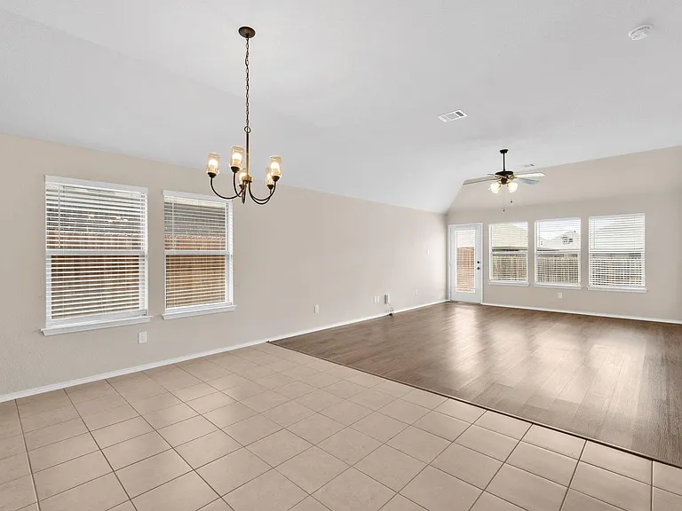 2120 Blakely Ct — Photo 13