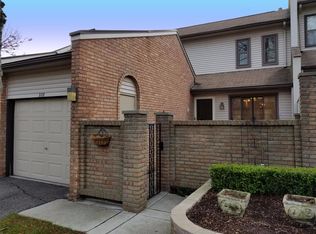378 Willow Grove Ln #1, Rochester Hills, MI 48307