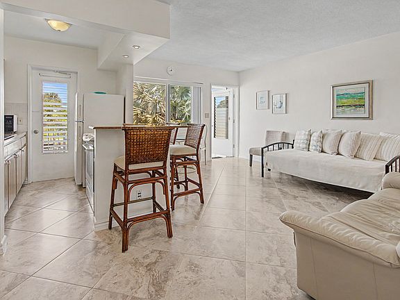 4th image of 3232 Canal Drive Apt 18