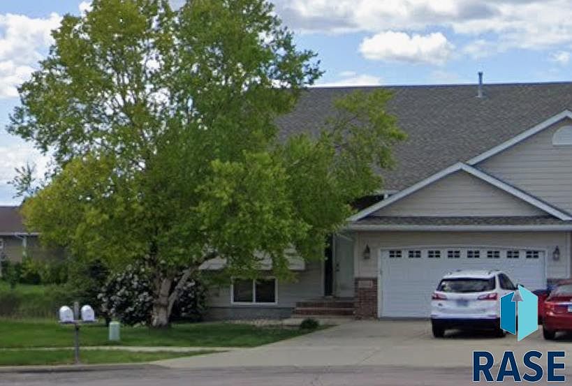 1st image of 7514 W 58th St