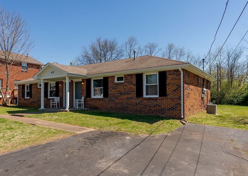 1st image of 819 Golfview Pl APT A