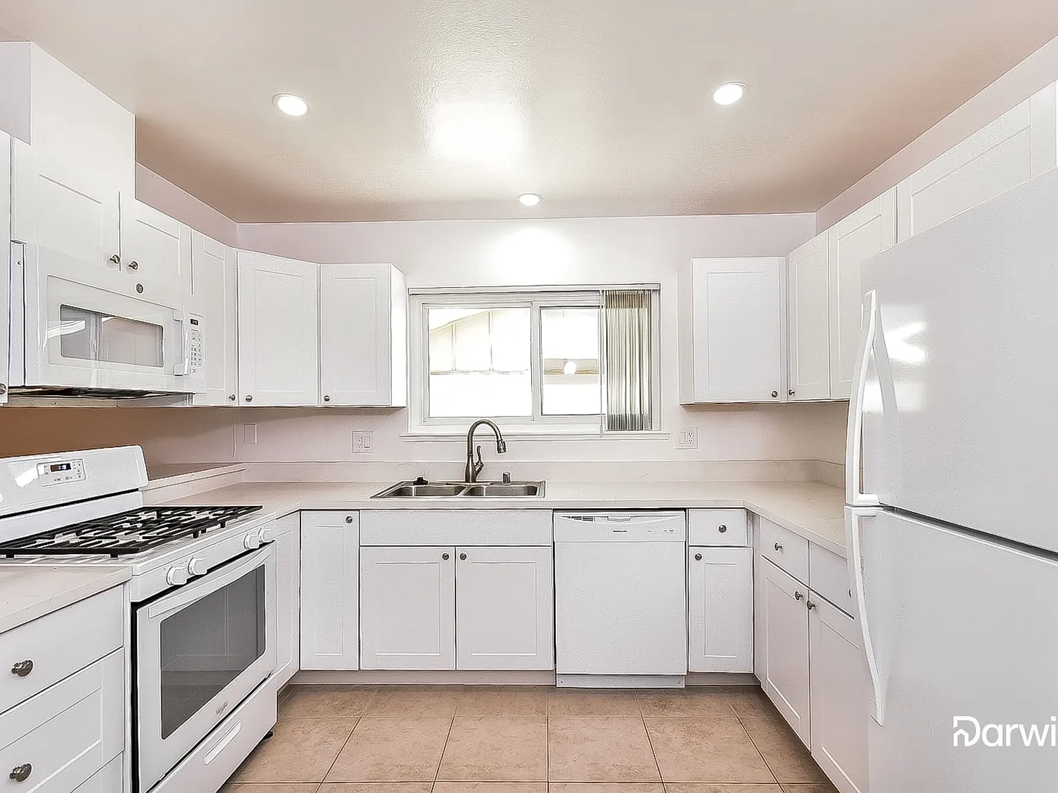 3 bed, 2.0 bath, 1620 sqft, $1,999 — Photo 3
