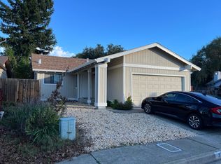 318 Raven Ct, Healdsburg, CA 95448