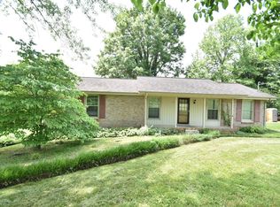 135 Honeysuckle Dr, Hendersonville, TN 37075