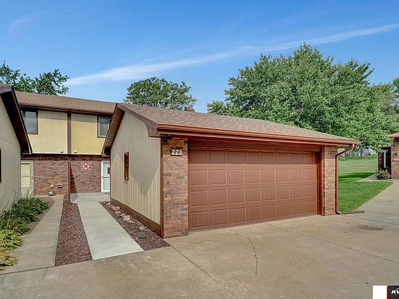 2nd image of 223 N 75th Ct