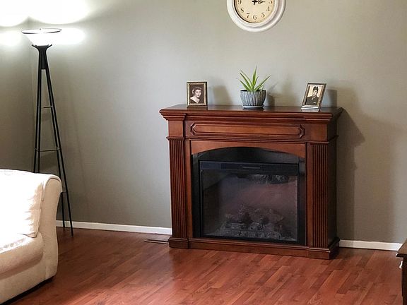 4th image of 636 Briar Hill Dr
