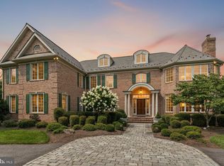 1 Dovecote Ln, Malvern, PA 19355