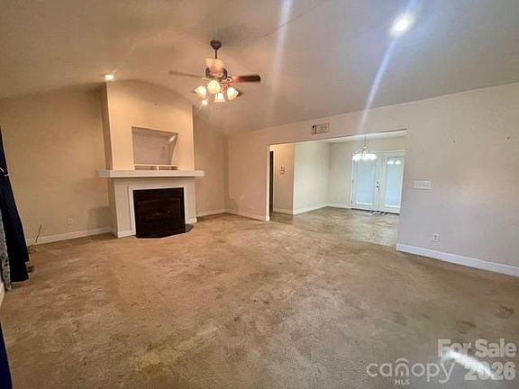 3rd image of 176 Carolina Paradise Rd