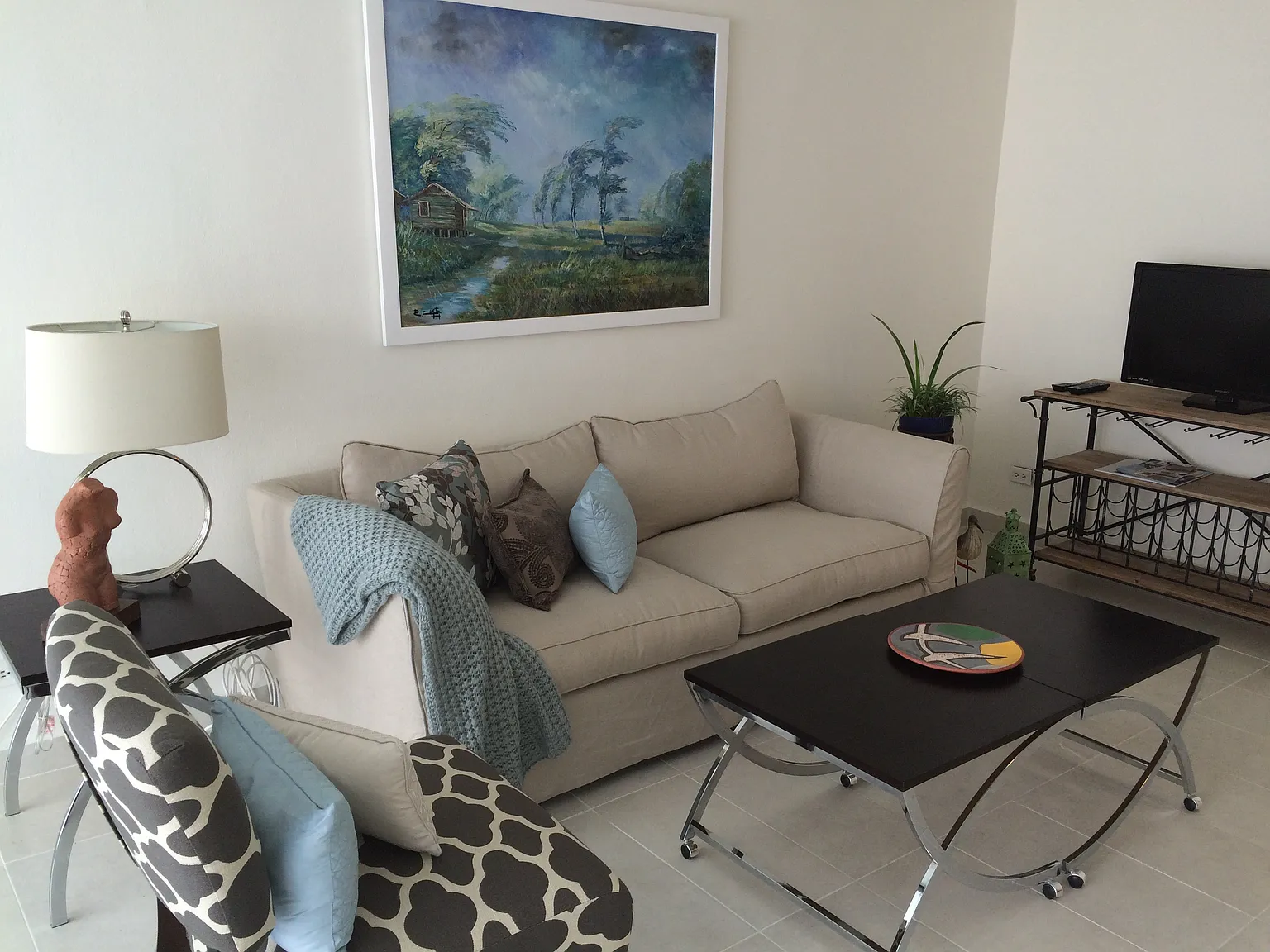 2 bed, 1200 sqft, $2,000 — Photo 1