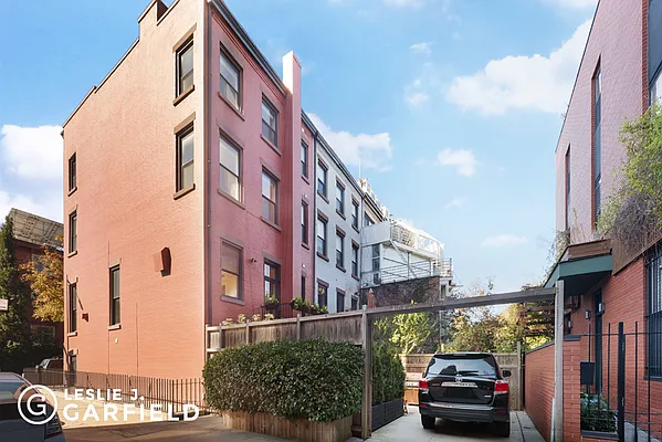 Sold by Leslie J. Garfield | media 16