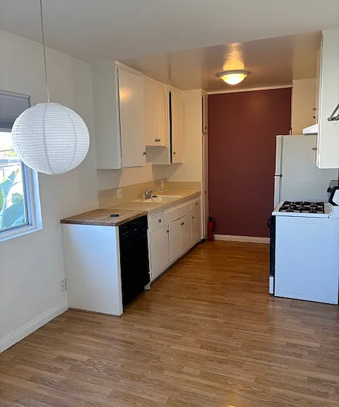 110 Brooks Ave #4 — Photo 16