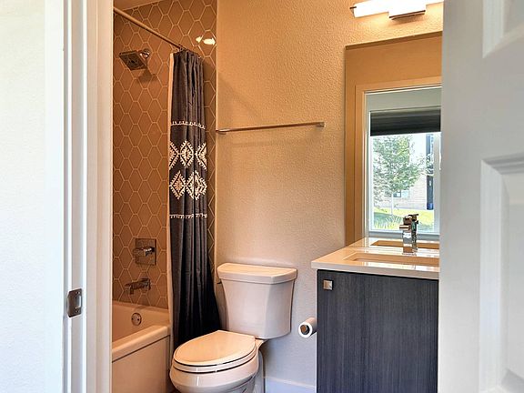 4th image of 3046 Wilson Ct Unit 4