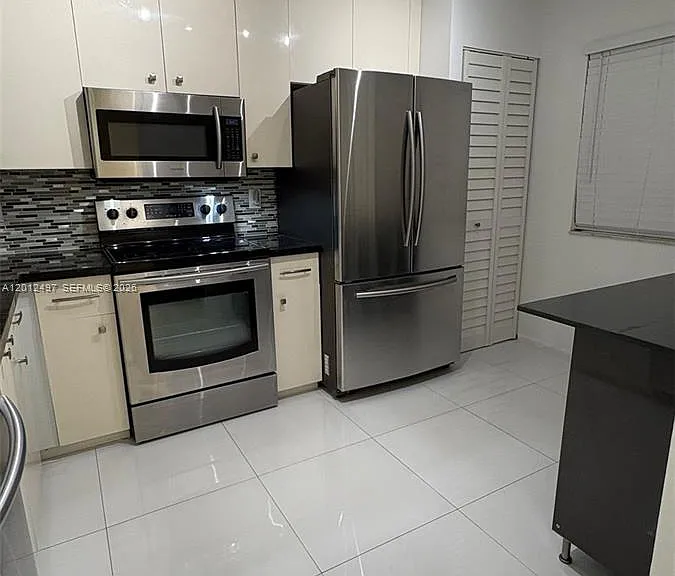 9560 Weldon Cir #J308 — Photo 16