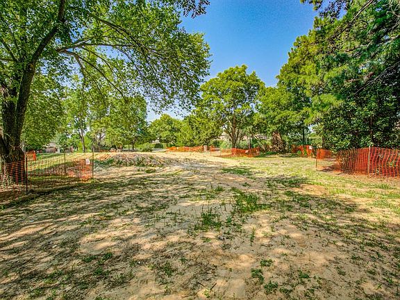 2nd image of 1100 Shady Oaks Dr Lot 32