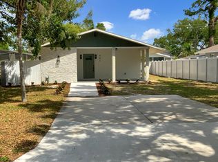 945 Charlotte Ave, Sarasota, FL 34237