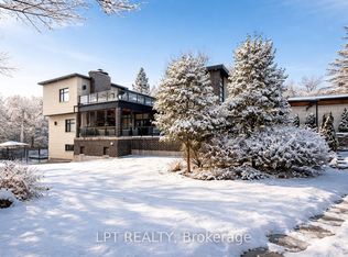 847 Walkley Rd, Ottawa, ON K1V6R6