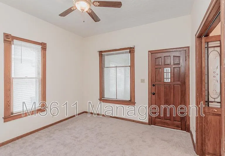 446 E St — Photo 22