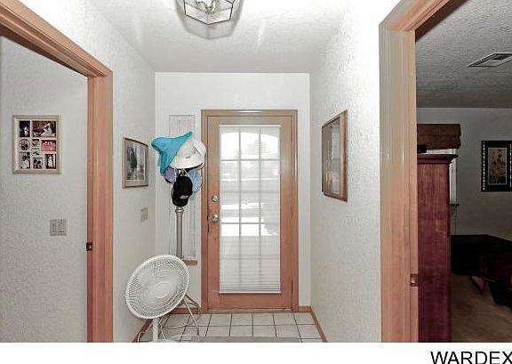 3rd image of 141 Acoma Blvd S