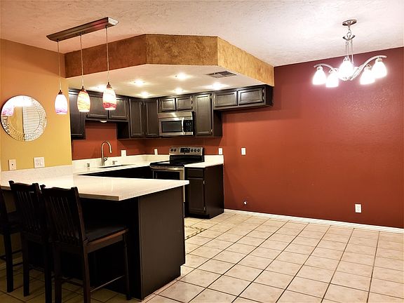 2nd image of 1313 Driscoll Dr Unit 202