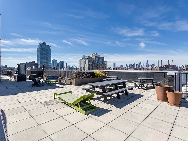 122 West St #3E — Photo 10