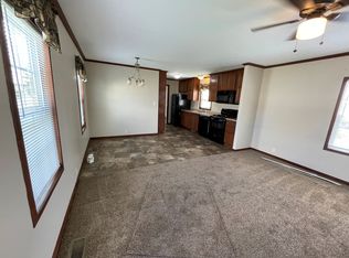 40672 Drury Rd #742, Sterling Heights, MI 48310