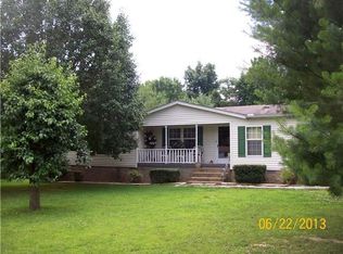 443 Pointe Ln, Lafayette, TN 37083
