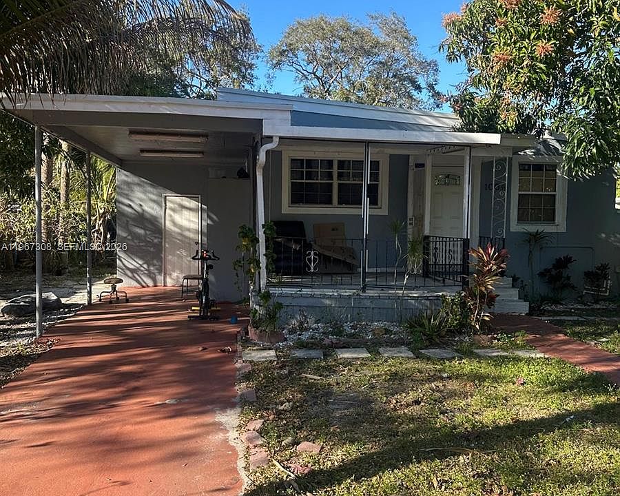 1st image of 1005 NE 145th St