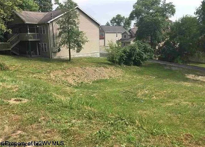 625 Grant Ave photo 1