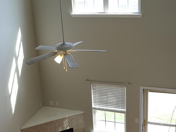4th image of 43 Eagle Glen Dr