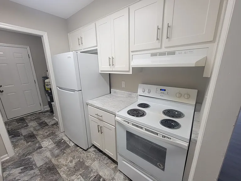 1546 Hamilton Dr #202 — Photo 10
