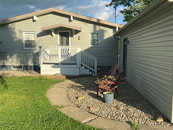 2nd image of 4142 Cedar Ln