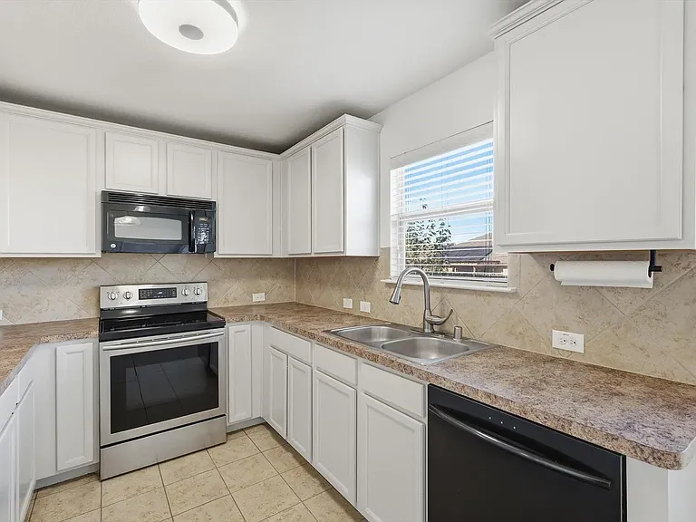 832 Santa Rosa Dr — Photo 16