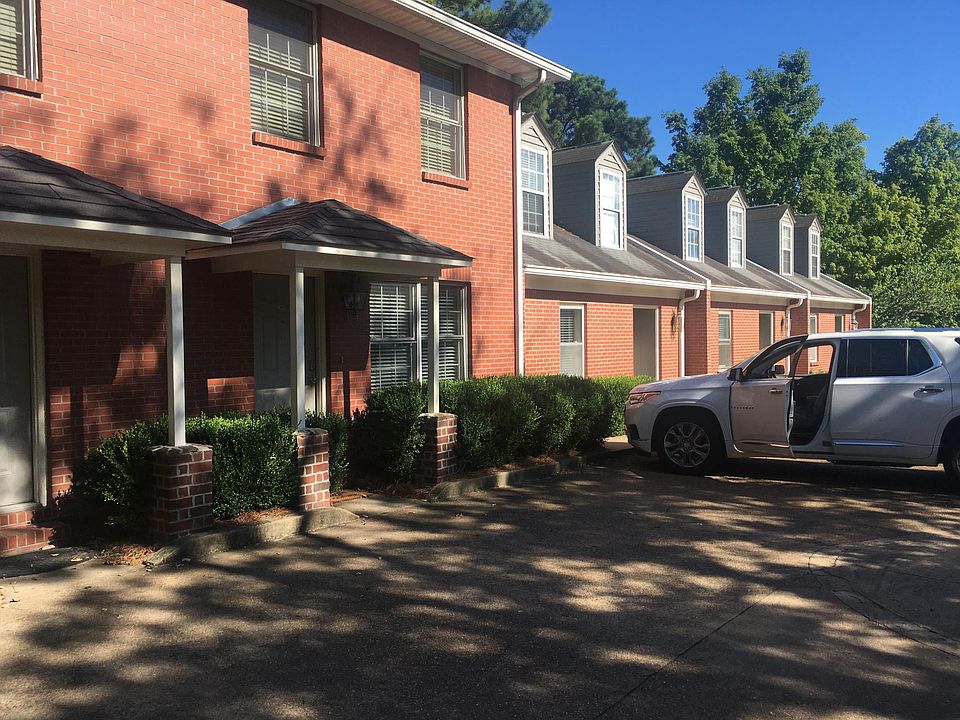 1st image of 1405 Jackson Ave E