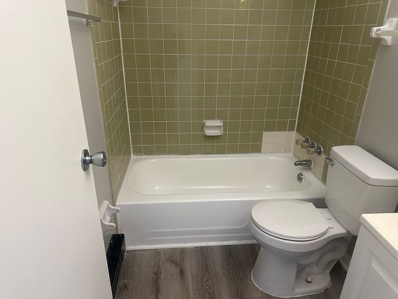 5th image of 3190 Valerie Arms Dr #10