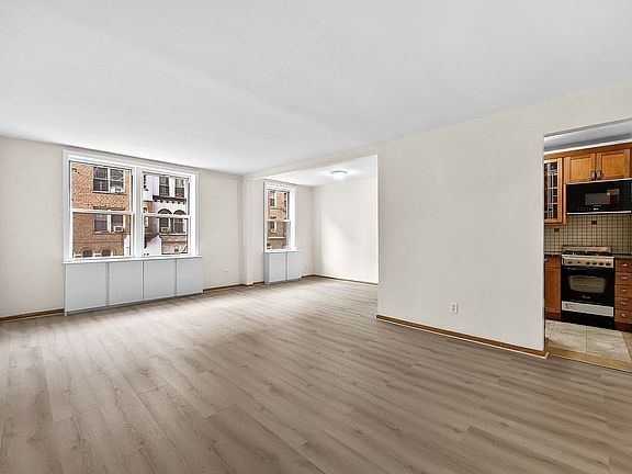 5th image of 3111 Brighton 2 St #1A