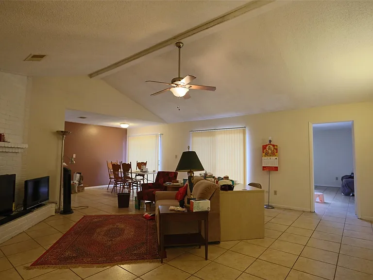 6214 Grandvale Dr — Photo 4