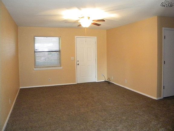 4th image of 913 Patricia St