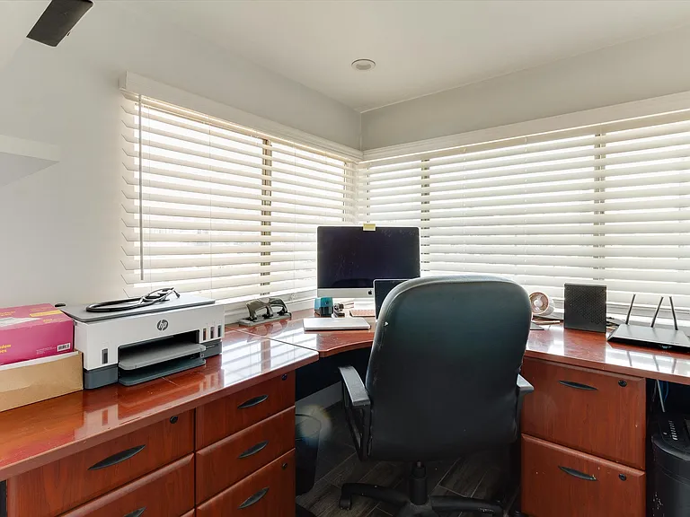 6108 Springvale Dr — Photo 15