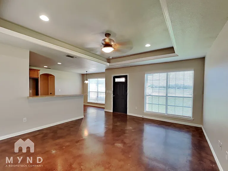 102 Jolin Ln — Photo 4