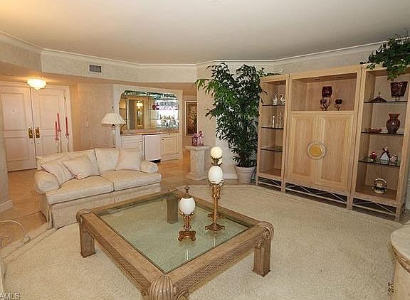 4th image of 4021 Gulf Shore Blvd N APT 703