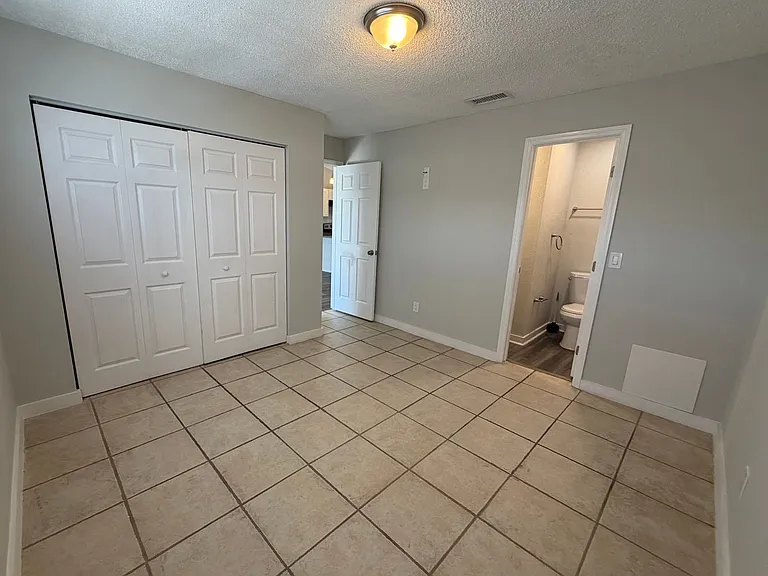 501 Saint Michaels Way — Photo 15