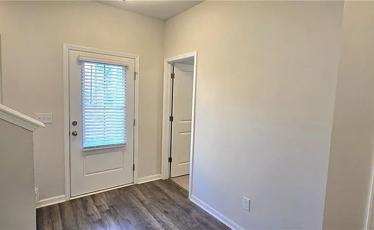 3608 Hidden Valley Cir — Photo 11