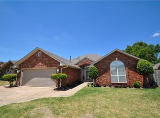 4101 Wood Castle St, Norman, OK 73072