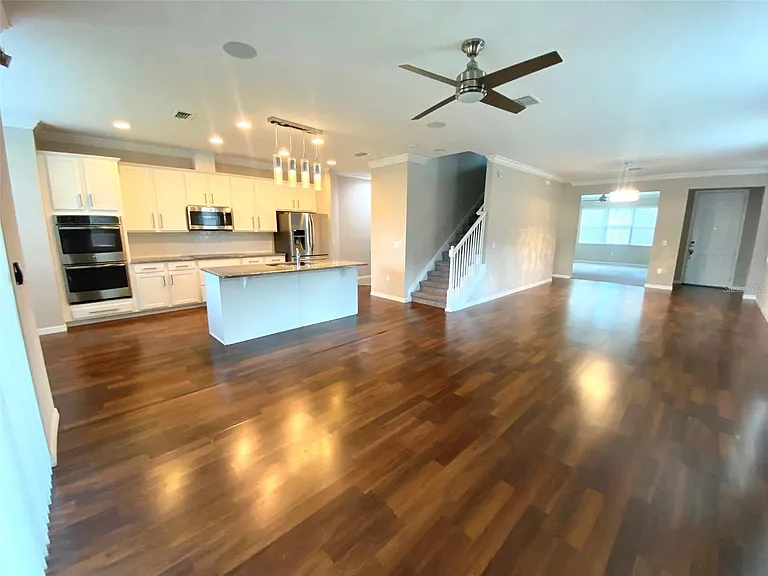 10007 Leyburn Ct — Photo 7