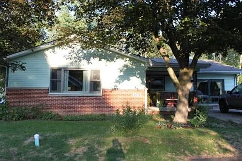 1023 S Palmer Ave photo 1