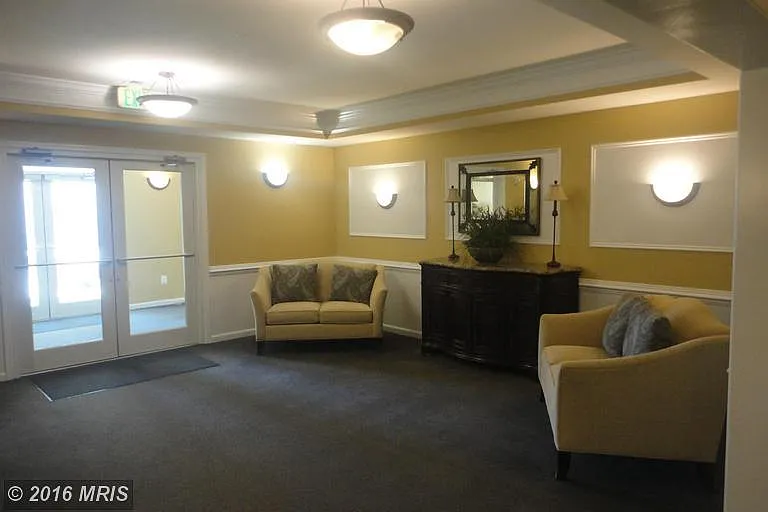 23520 F D R Blvd #405 — Photo 3