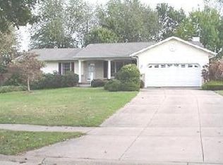 2194 Forest Oak Dr, Akron, OH 44312